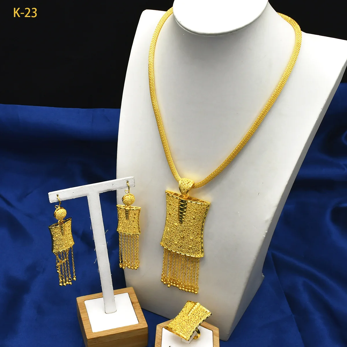 

Модное европейское Дубайское 24-каратное позолоченное индивидуальное ожерелье, серьги, кольца, подарки на свадьбу, комплект ювелирных изделий для влюбленных DD10976