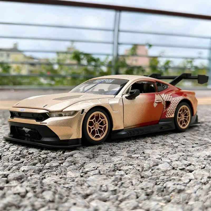 

1:24 Ford Mustang GT3 2026 Alloy Track Racing Car Model Diecasts Metal Sports Vehicles Car Model Sound and Light Childrens Gifts