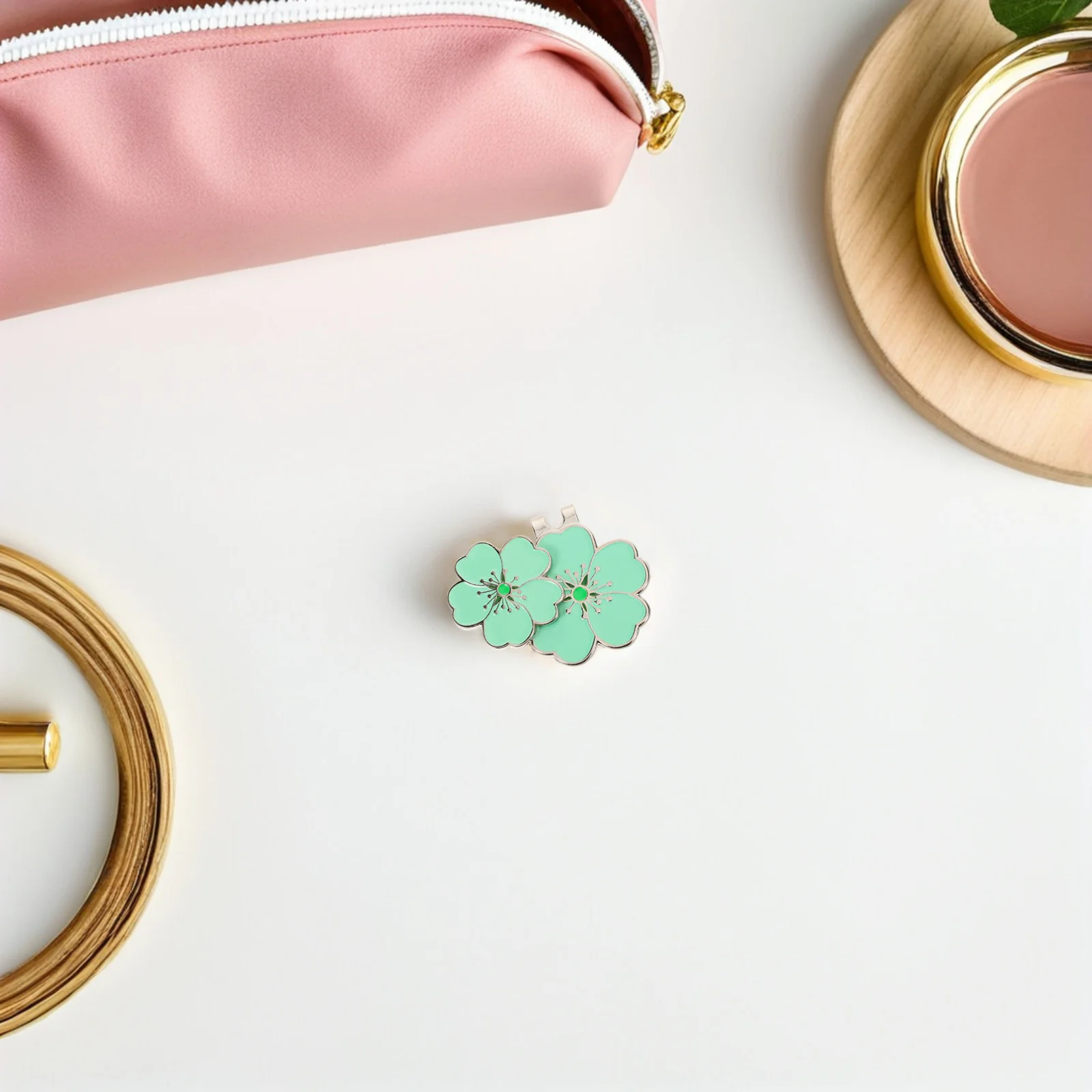 

Magnetic Cherry Blossom Golf Hat Clip Flower Shaped Ball Marker for Hat Visors Sports Bags Elegant Golf Accessories