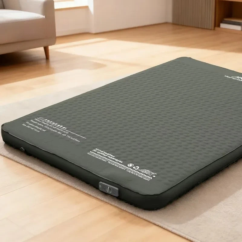 Self-Inflating Sponge Camping Pad Built-in Air Pump Portable Inflatable Mattress With One-Click Inflation & Deflation Function