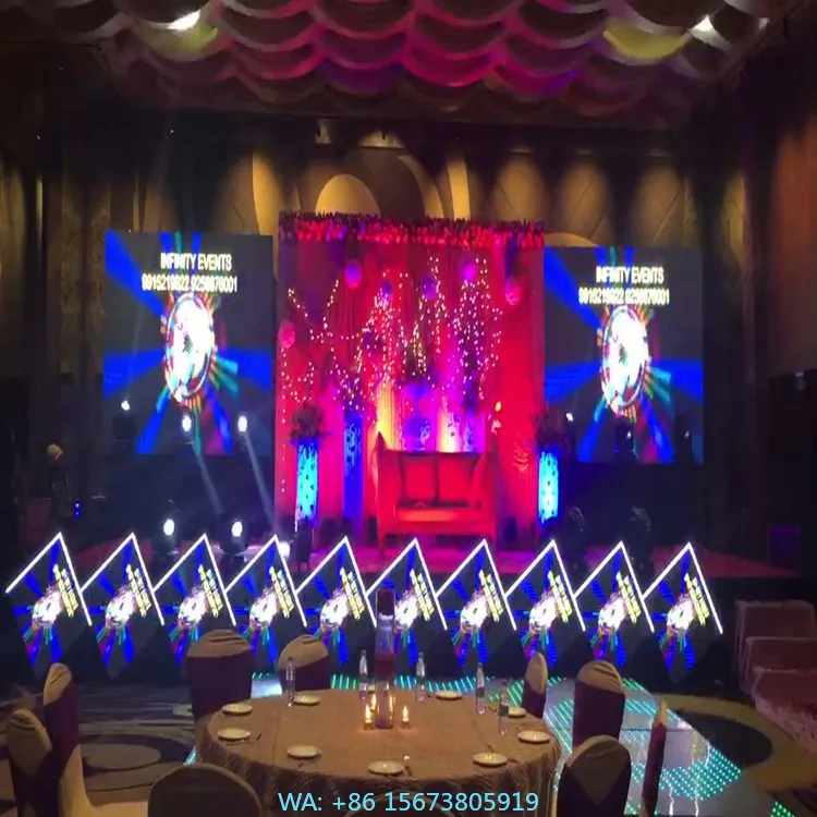 

Full Color Outdoor LED Advertising Display P3.91 IP65 Waterproof 5000cd Brightness 3840Hz Refresh Rate 100000 Hours Life Span