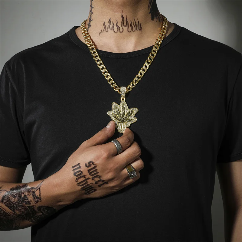 Fashion Maple Leaf Necklace Metal Rhinestone Maple Leaf Cuban Neck Chain For Men Women Hip Hop Punk Style Jewelry Accessories