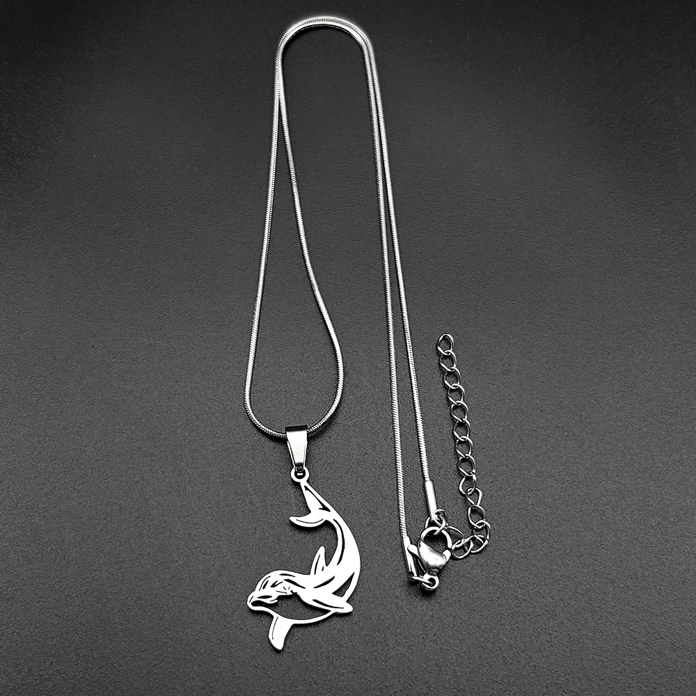 Springende Delfine Figur-Kette für Damen und Herren, Edelstahl, goldfarben, Meereslebewesen, niedlicher Anhänger, Halskette, Schmuck, Geschenke – Detail 8