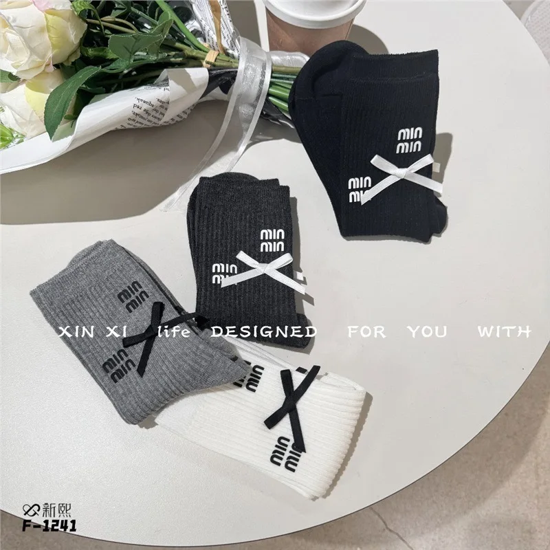 3 Pairs of autumn and winter new classic mm letters in the tube women's socks with foreign bow socks