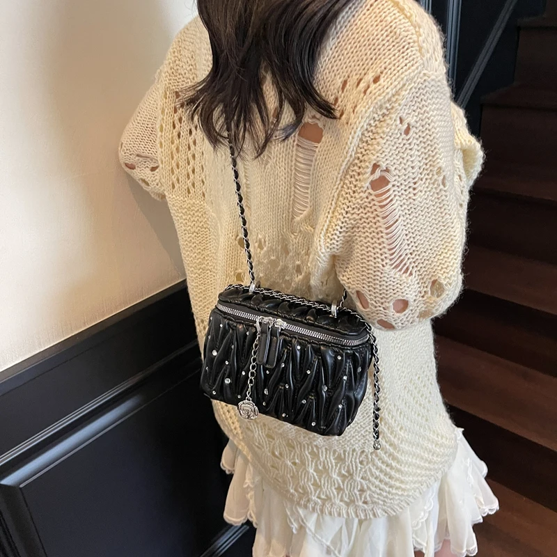 

Elegant Women's Zipper Crossbody Bag Luxury Fashion Minimalist Leather Shoulder Bag With Adjustable Shoulder Straps