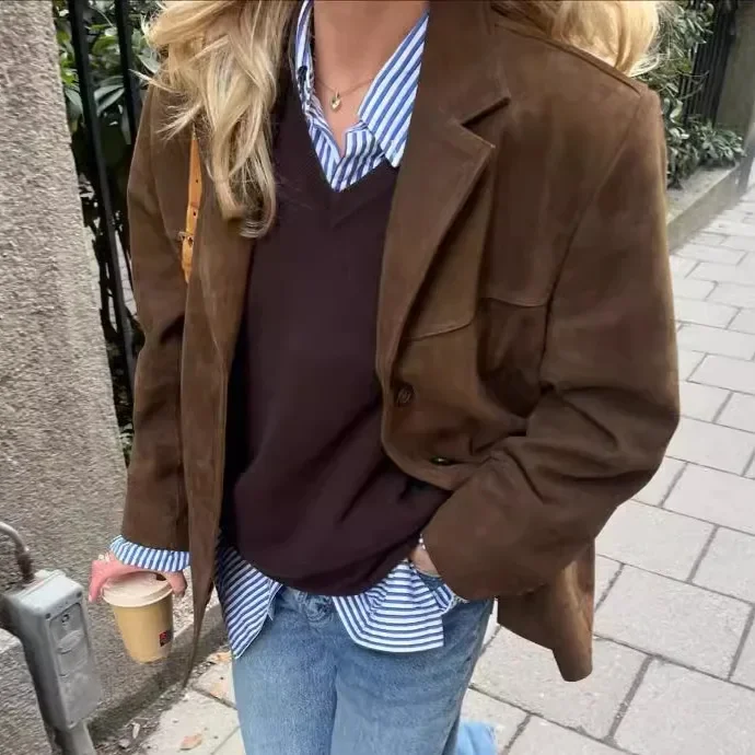 Chaqueta de cuero de ante con solapa para mujer, abrigo corto informal de manga larga con un solo botón, color marrón, ropa de calle para otoño, 2024