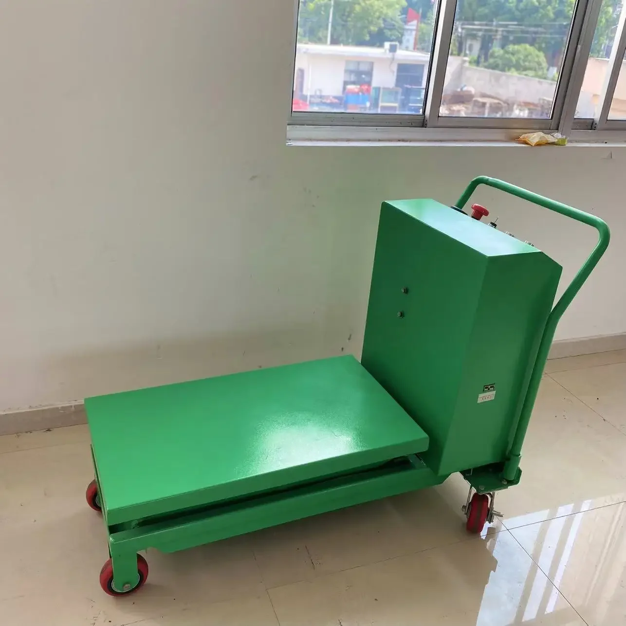 Capaciteit 300 kg 500 kg Hefhoogte 900 mm Batterij-aangedreven hydraulische heftafels Schaarheftafel te koop