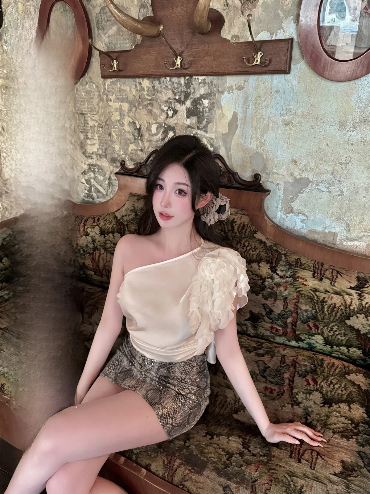 

Sexy oulder-baring Tee-color Flower Hotdog T-irt Women's Faion Top Sexy Rose Design Casual Comfortable Cotton Tee