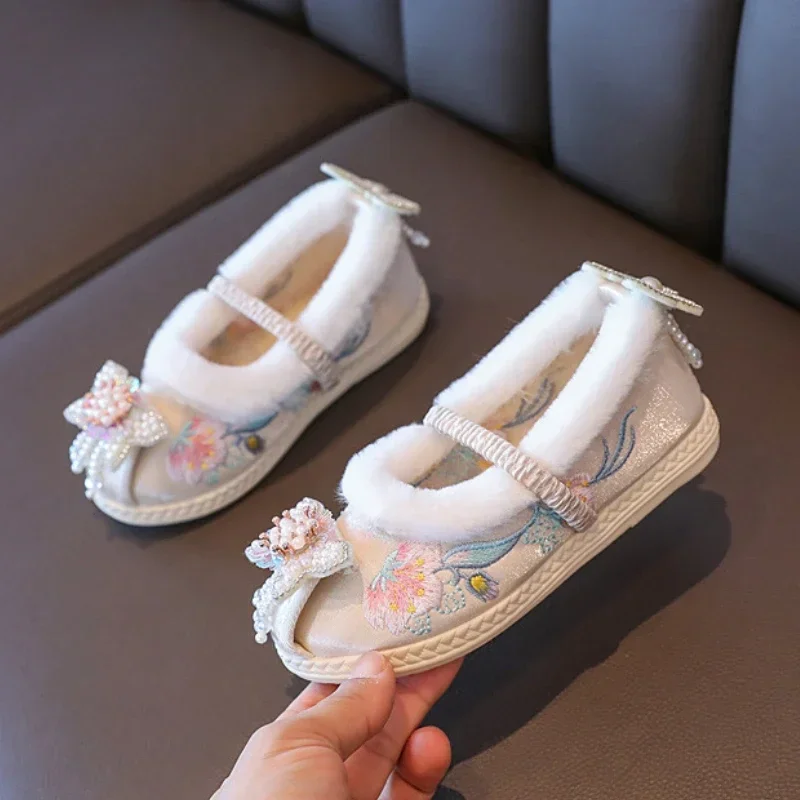 Winter Children's Cotton Shoes Fashion Beads Tassel Girls Princess Embroidery Flats Shoes Chinese Style Kids Hanfu Plush Shoes