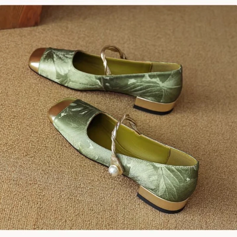 Silk genuine leather Mary Jane shoes, women's summer new flat bottomed thick heel retro style single shoes