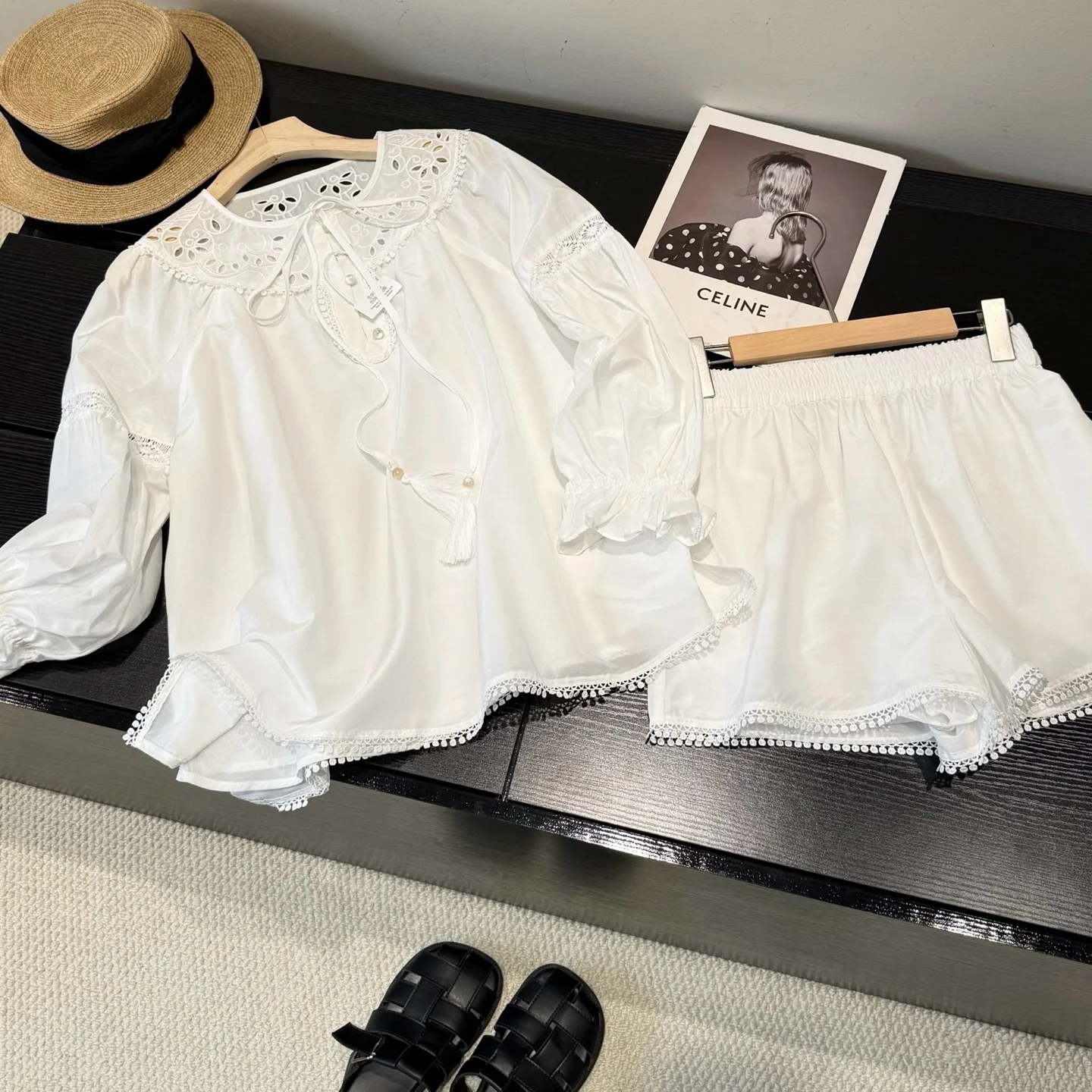 

Elegant Silk Cotton Embroidered Hollow out Top Shorts Two Piece Set Women's Fashion Summer Outfit Long Sleeve round Neck Butt...