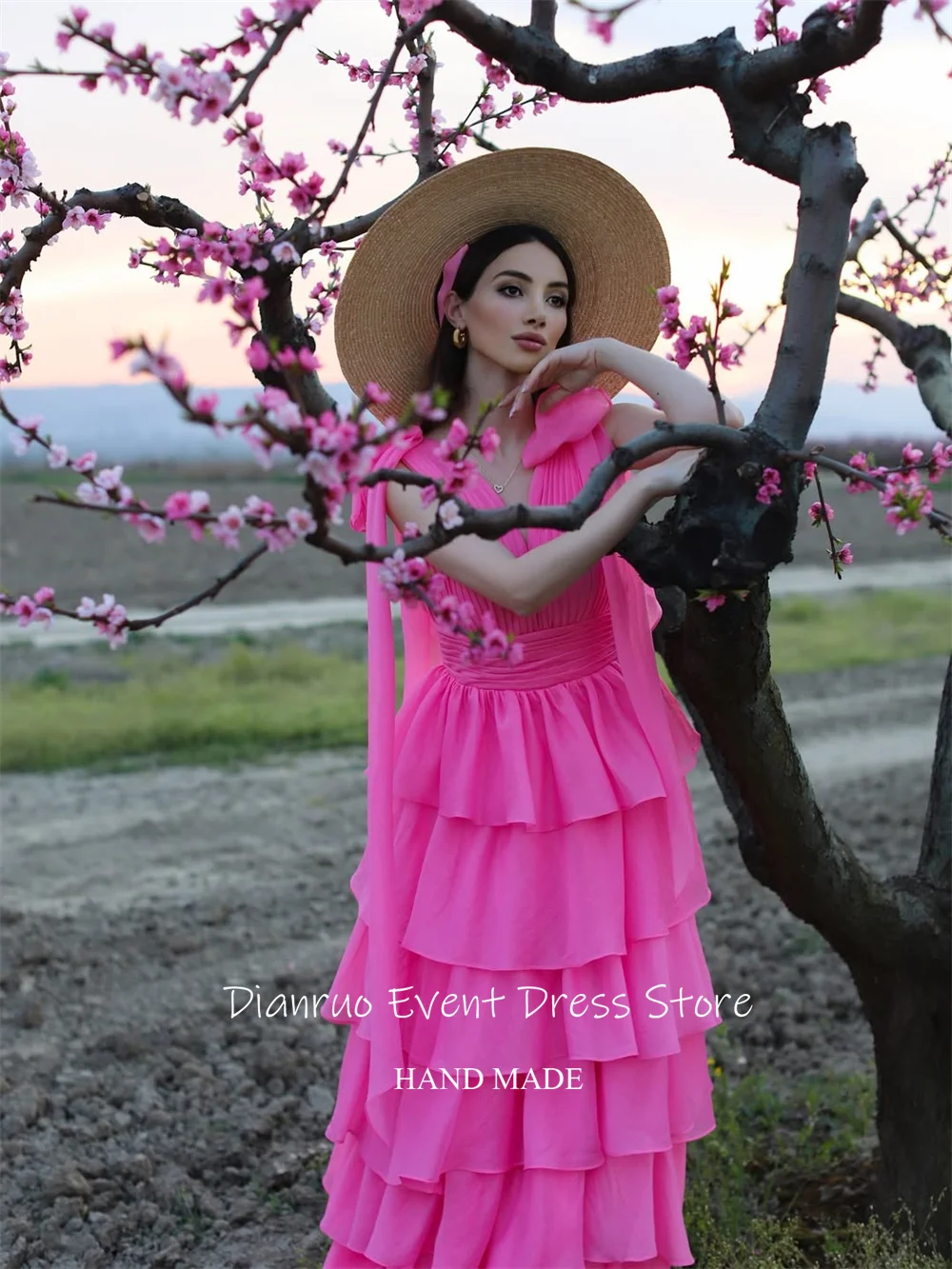 Dianruo فساتين سهرة نابضة بالحياة على شكل حرف A من الشيفون رداء حفلات متدرج رشيق على شكل حرف V بفيونكة فيستدوس دي فييستا أنيقة مخصصة