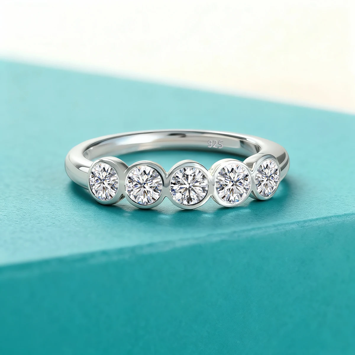 

925 Sterling Silver Five Stones Ring 3.5mm Bezel Setting Round Moissanite Band Rings for Women Couples Jewelry Gift