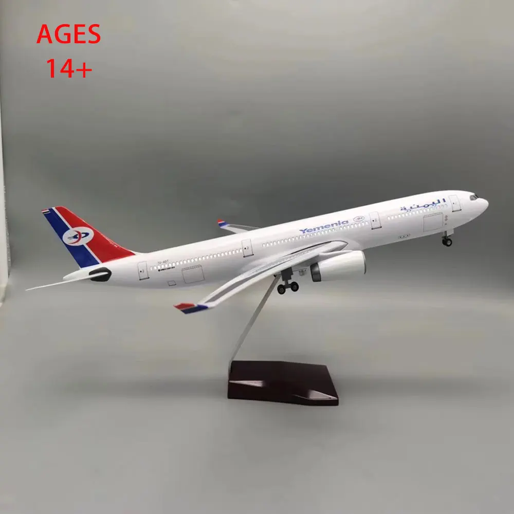 

47cm Yemenia Airlines Airplane A330 330 Diecast Resin Plane Model With Landing Gear Display Decoration Gifts Plane Model