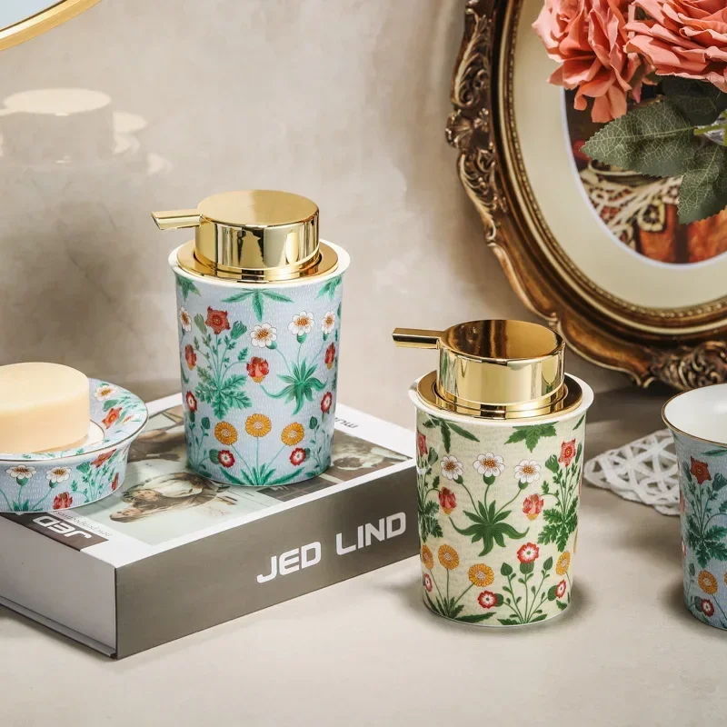 Luxury Flower Painting Ceramics Soap Dispenser Portable Press Foaming Bottle Pump Bottles Bathroom Supplies Accessories