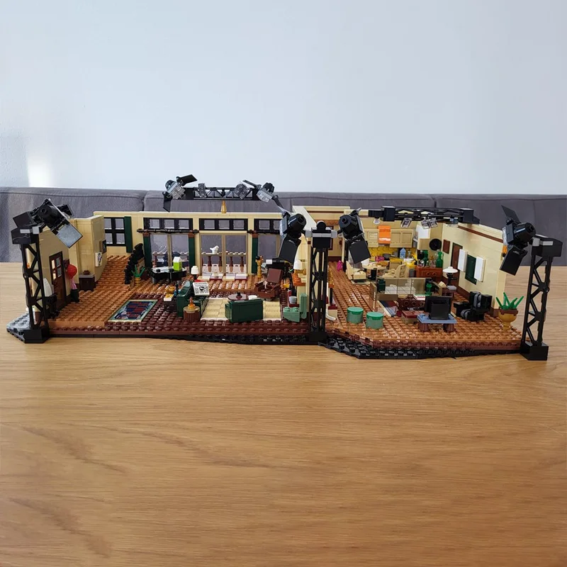 2172PCS MOC Twoes and a Halfes Menes Charlie's Malibu Beach House Elegante, modello fai da te Building Blocks Giocattoli di compleanno Regalo