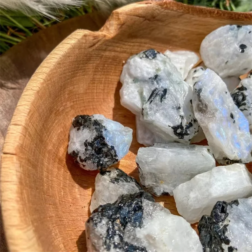 Natural Moonstone Bulk Crystal Raw Rocks Stones Healing Spiritual gemstone Blue flash Moonstone Rough for Home garden fengshui view 4