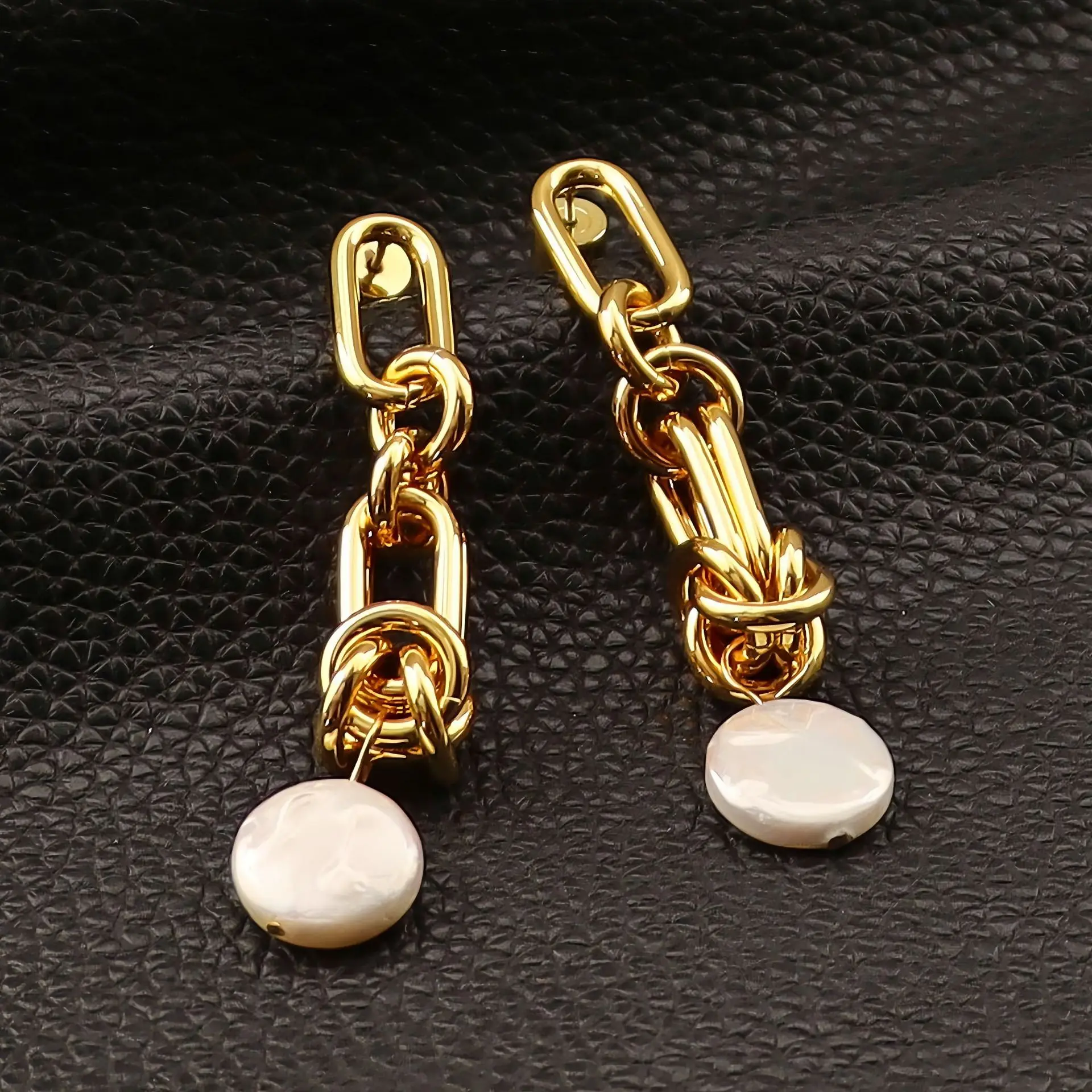 Copper Circle Gold-plated 925 Sterling Silver Needle Geometric Earrings Classic Statement Baroque Pearl Long Earrings for Women