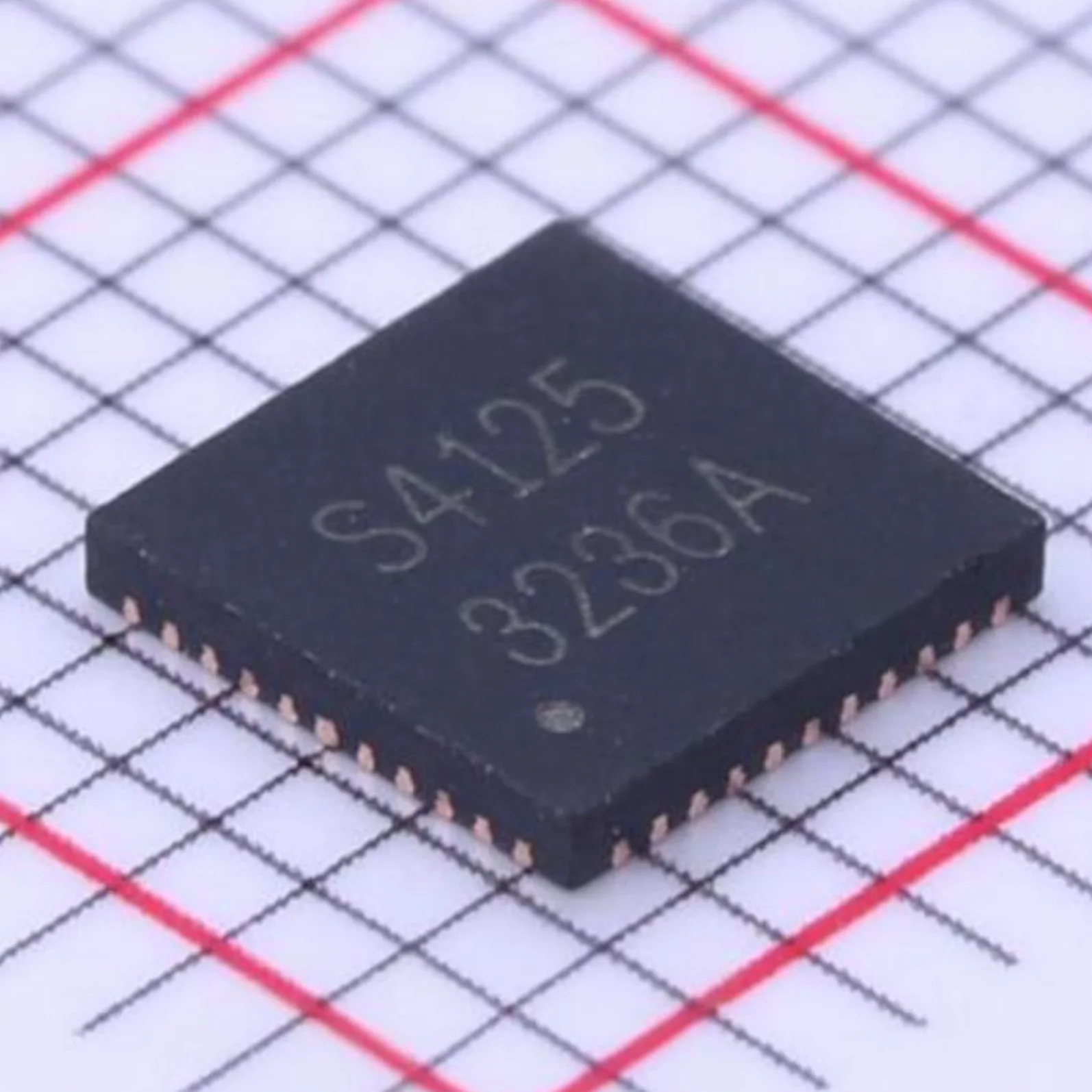 3236A IS31FL3236A-Q…