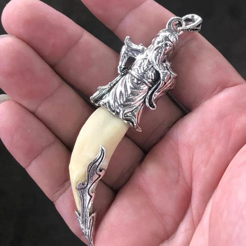 Wolf , Dog Tooth Inlaid with Tibetan Silver, Guan Gong Fang Titanium Steel Necklace Pendant Wholesale, Unisex Black