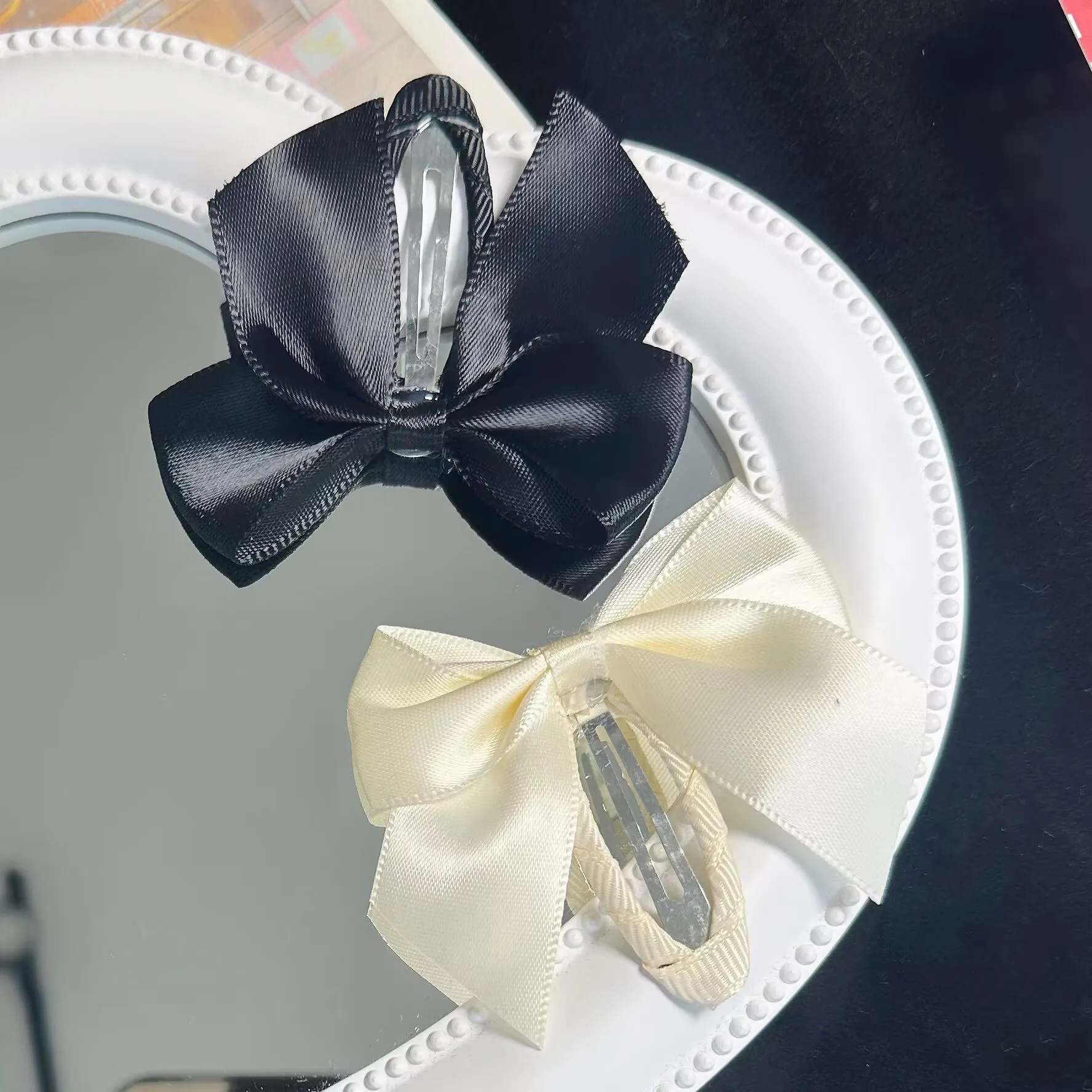 2PC New Princess Black White Satin Bow Adoráveis Meninas Hairpins Crianças Headwear Hairgrip Clipes de cabelo presilhas Acessórios para o cabelo