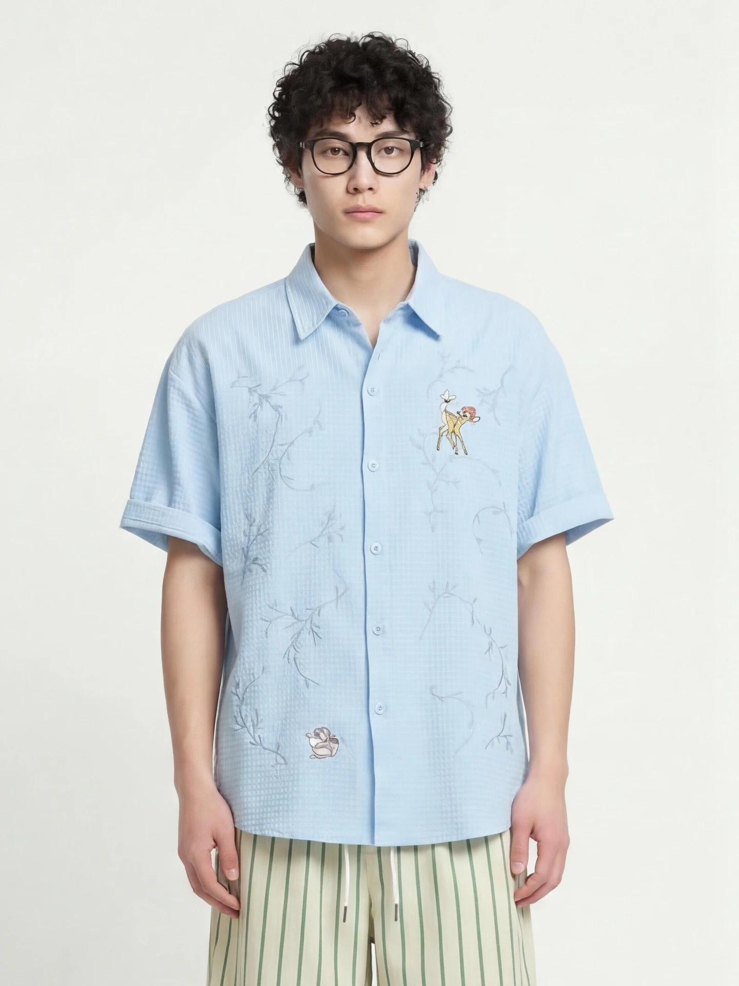 

Loose Short Sleeve Embroidered Shirt Light Blue Deer Design Summer Casual Style Breathable Polyester Fiber Youth Popular