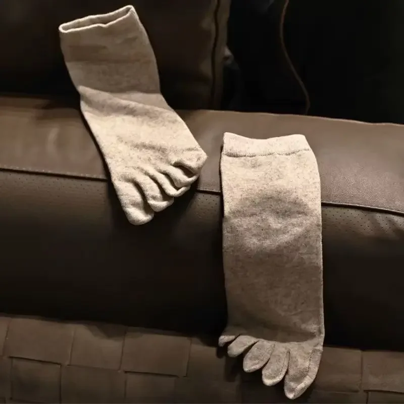 Linen medium tube socks, the same breathable and deodorant natural five-finger four-season socks for men and women