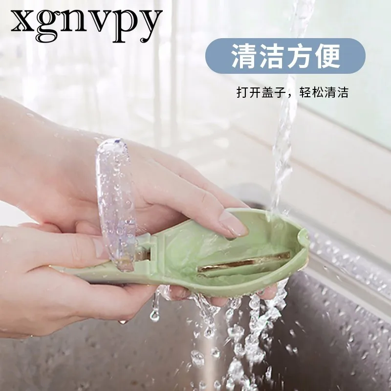 xgnvpy 2PSC Household Fish Scale Planer with Cover Kitchen Tool Manual Fish Scaling Knife Scraper Hitter Utensil NoPunctuation