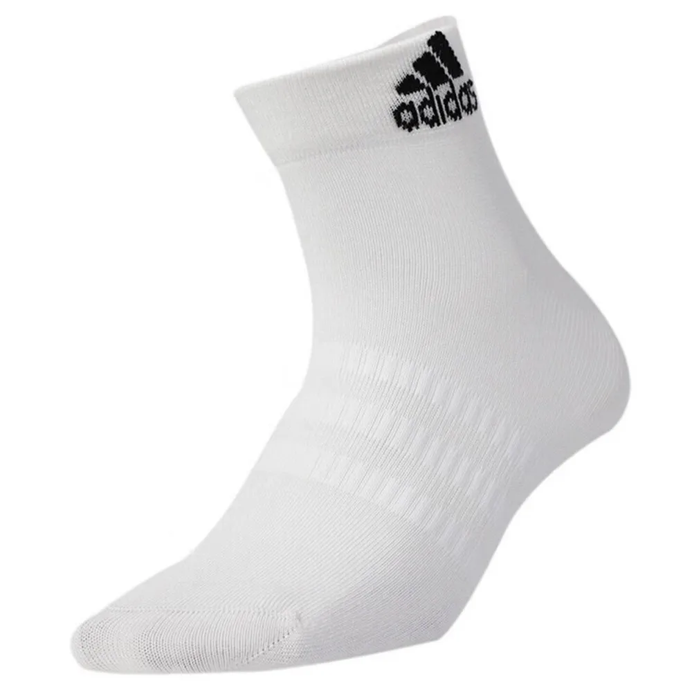 

Adidas Men's and Women's Sports Socks: Comfortable, breathable cotton ankle socks—a stylish and comfortable 3-pack DZ9435