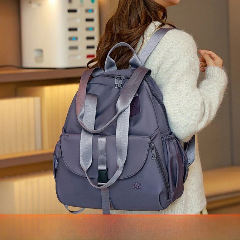Winter New Lightweight Ladies Commuter Travel Backpack Large Capacity Computer Bag School Bag Trendy Shoulder Bag with Comput...