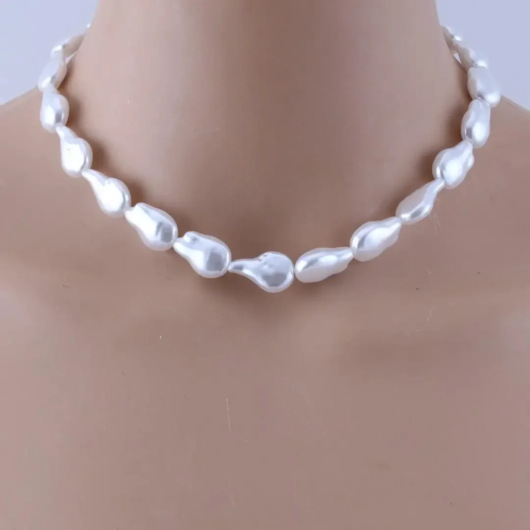 

Women's Classic Pearl Necklace Beautiful Baroque Pearl Necklace