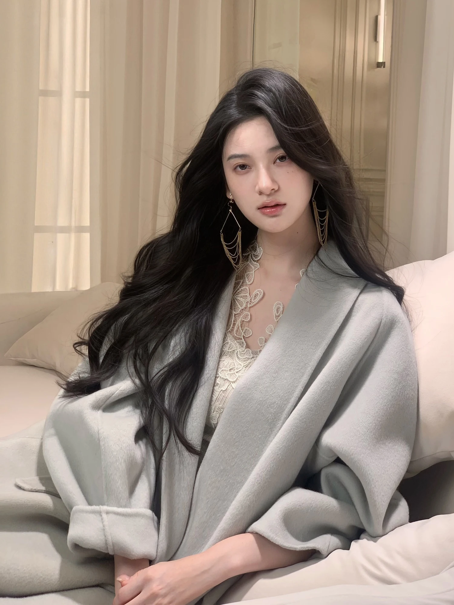 

Двустороннее шерстяное пальто Ele с поясом на талии и отложным воротником от One Moment Sli, средней длины