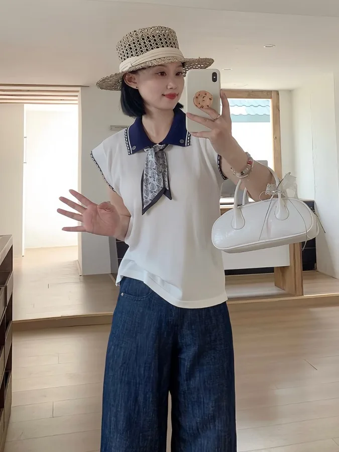 

Korean Design Women's Knitted Vest Faux Sve Turn-down Collar Silk Scarf Cute Versatile Age-defng Small irt Summer 2025