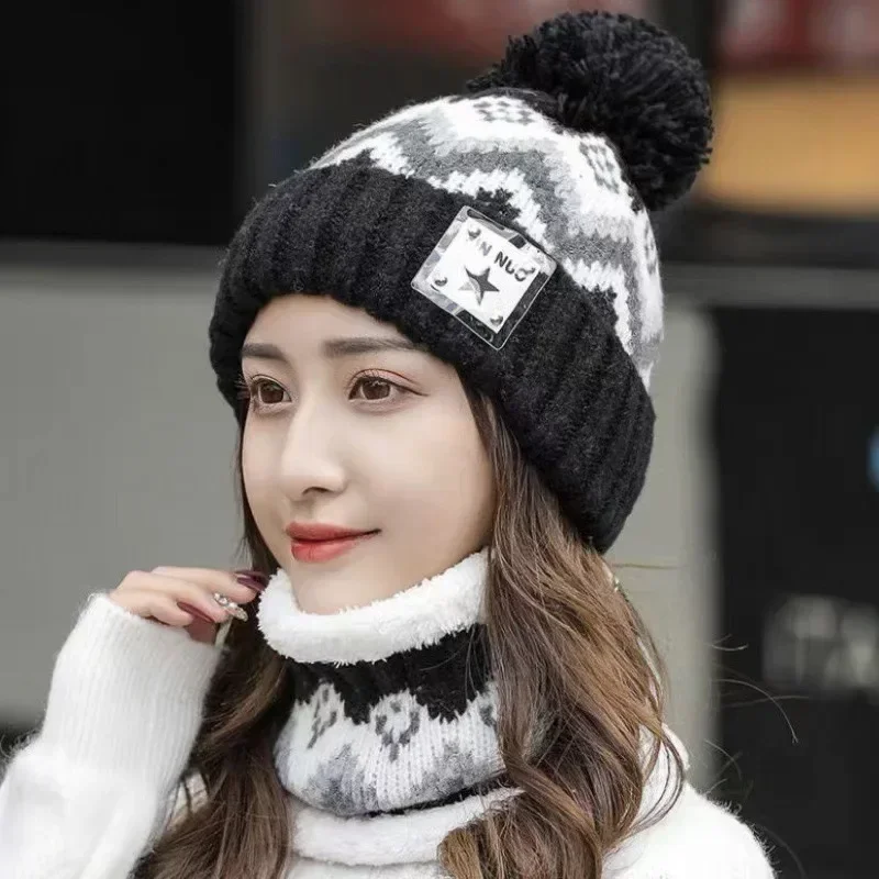 2PCS ผู้หญิงฤดูหนาวตุ๊กตากํามะหยี่หมวกคออุ่นหมวกผ้าพันคอชุด Beanies ขี่จักรยานหมวกกันลมกลางแจ้งป้องกันหู