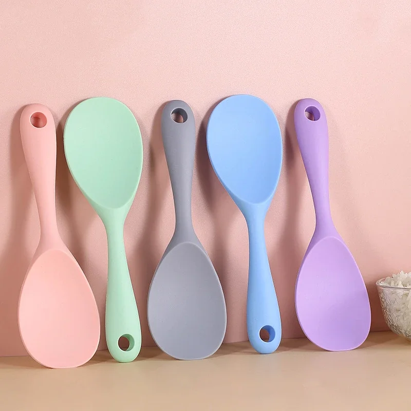 

Hanging Silicone Rice Spoon Kitchen Ladle Non-stick Saucepan Electric Rice Cooker Cooking Scoop with Holes Household Items