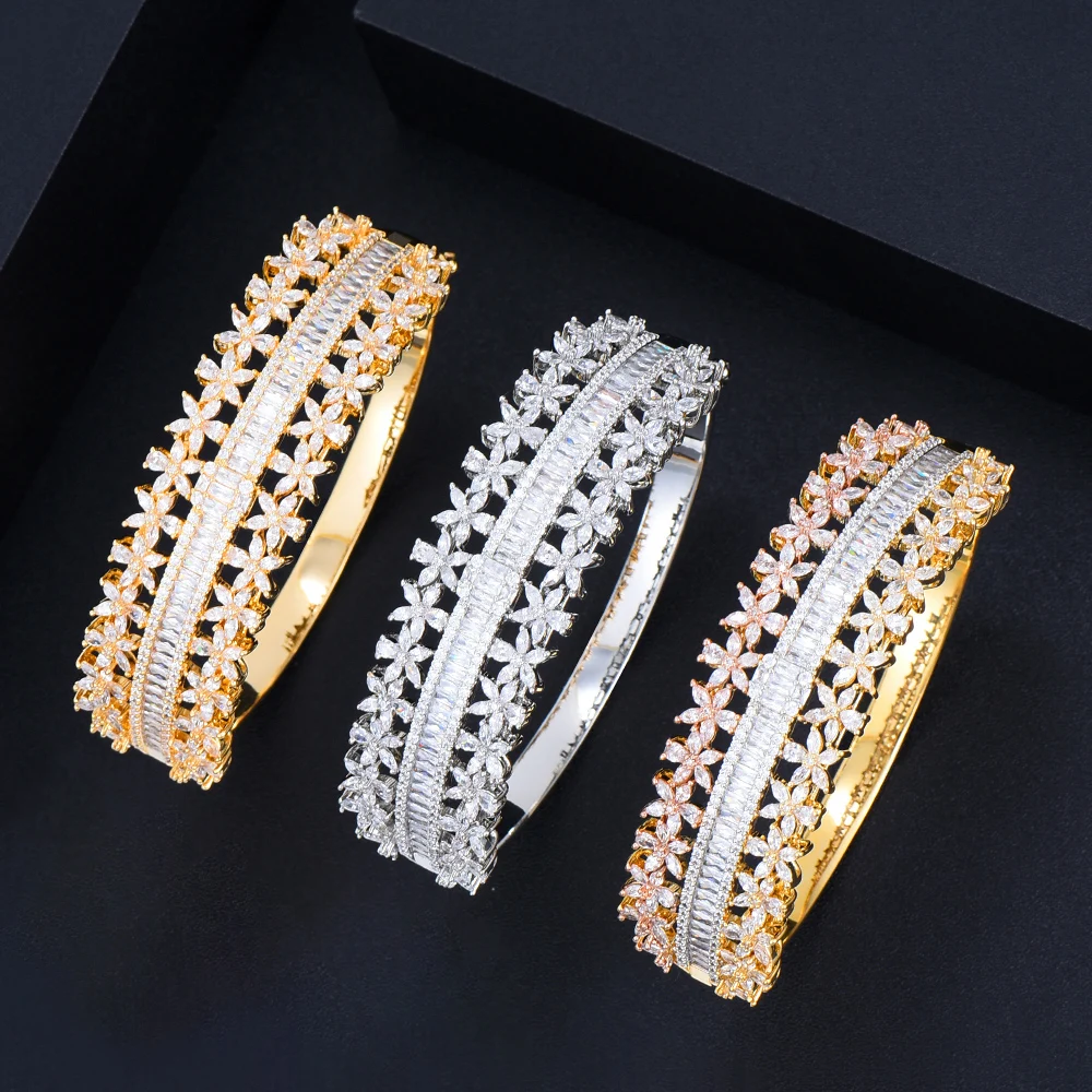 

Siscathy Luxury African BOLD Wide Hollow Bangle For Women Wedding Full Cubic Zirconia Crystal Dubai Bracelet Party Jewelry