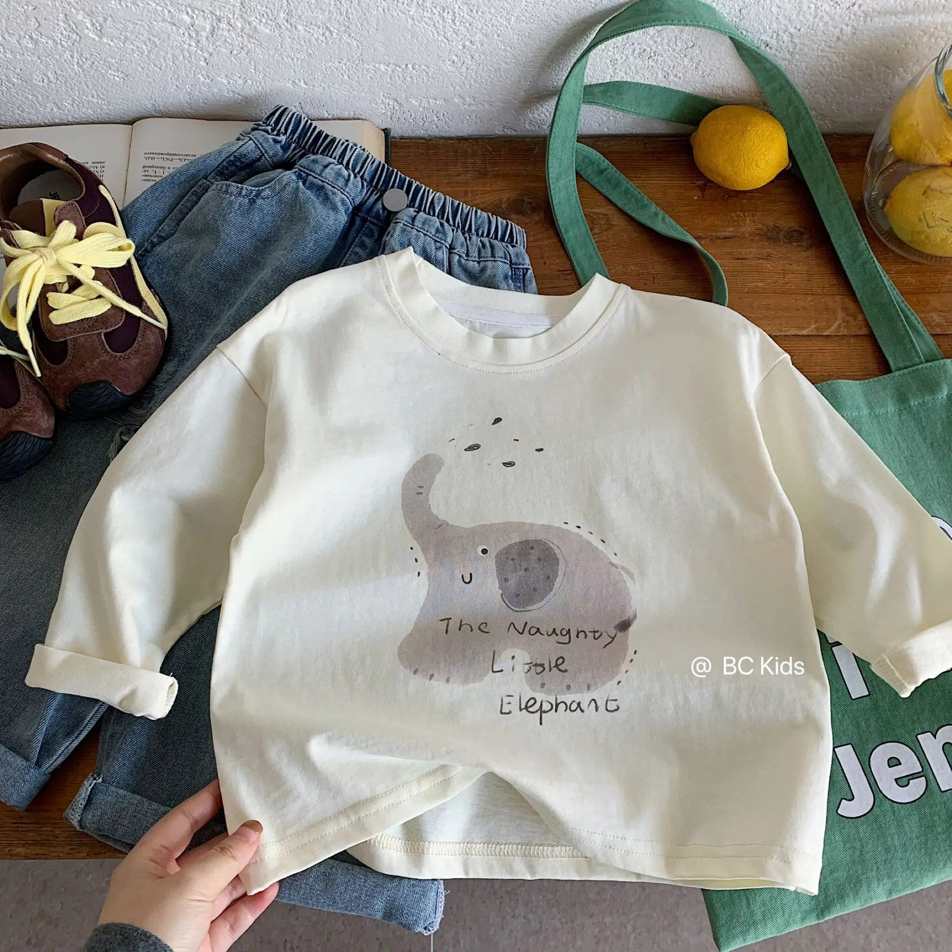Children's T-shirt 2026 Spring New Style Boys' White Cartoon Long Sleeve Hoodie Middle and Small Children's Spring Top