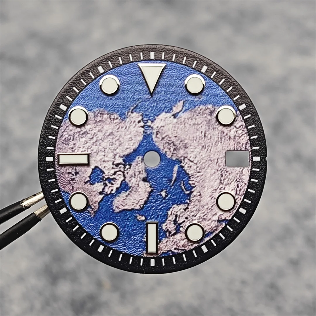 قرص ساعة يدوي مع نافذة تقويم خضراء مضيئة ، سطح أرضي ، صيحات حركة NH35 ، إكسسوارات ساعة