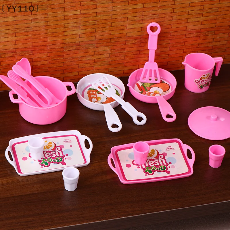 maveraYY110 Utensiles de table ensemble d'ustensiles de cuisine maison de poupée Simulation Pot plateau tasse ensemble poupée maison cuisine décoration semblant jouer jouets enfant cadeaux