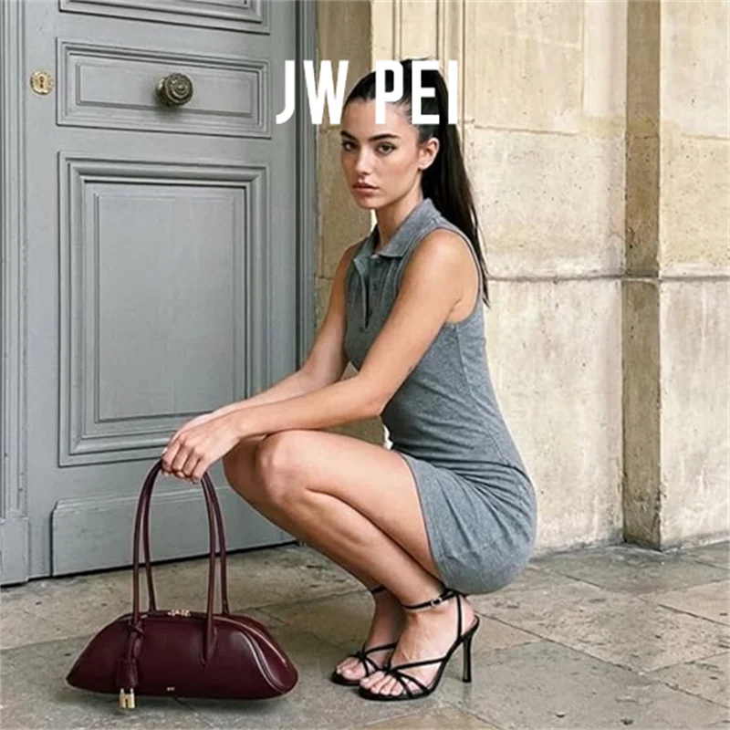 

Модная женская сумка JW PEI Boston, сумка-боулинг Zora, сумка-багет на плечо, новинка 2026 года, из веганской кожи