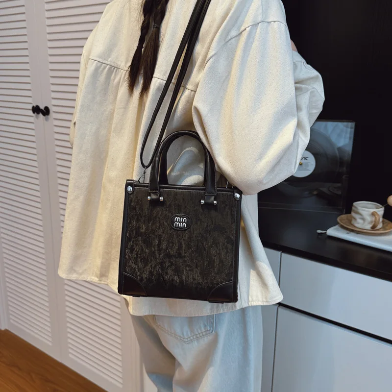 

New Arrival Trendy Versatile Casual Crossbody Bag Fashion Tote Handbag High-End Wholesale Women's Purse