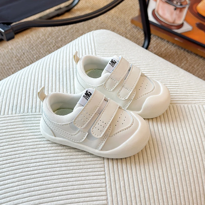 2025 Spring and Autumn New Learning Step Shoes for Boys, Soft soled Anti slip Fashion Board Shoes, Versatile for Daily Use
