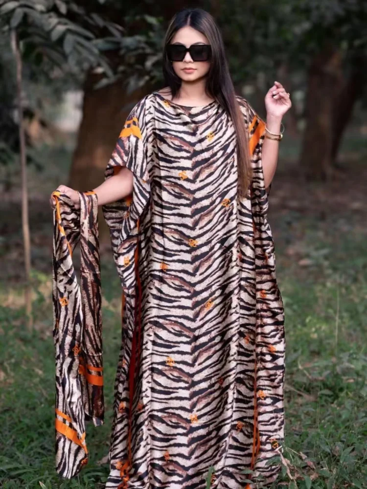 

Dress Length:150cm Bust:170cm New Fashion dresses Bazin Print Dashiki Women Long Blouse Yomadou Color Pattern oversize