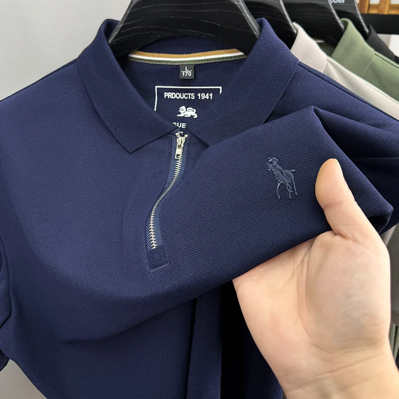 قميص بولو رجالي أصلي من المصمم بأكمام قصيرة وياقة بسحاب وشعار مطرز ناعم ومسامي ومريح ملابس رجالية صيفية غير رسمية