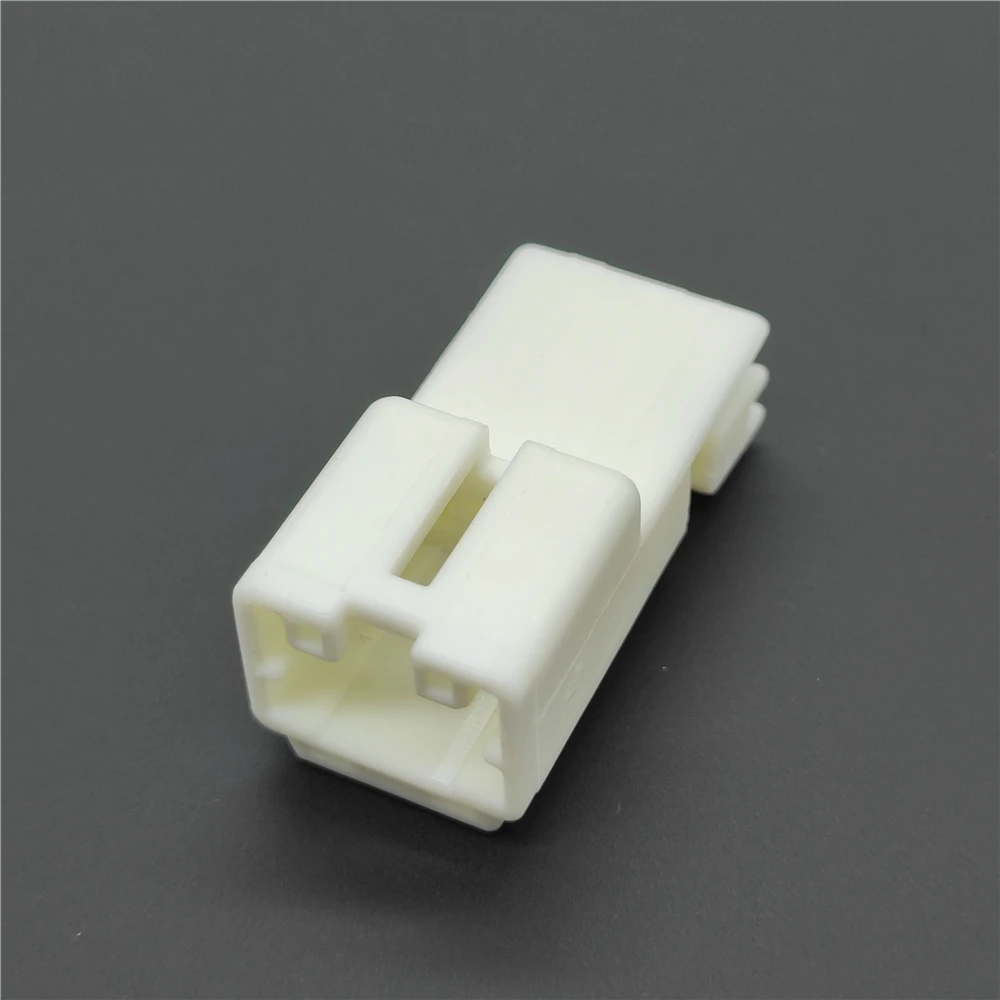 7282-5976 4 Pin Unsealed Automotive Connector Male 91 TK Series 1.0mm PBT Natural for Car Wiring