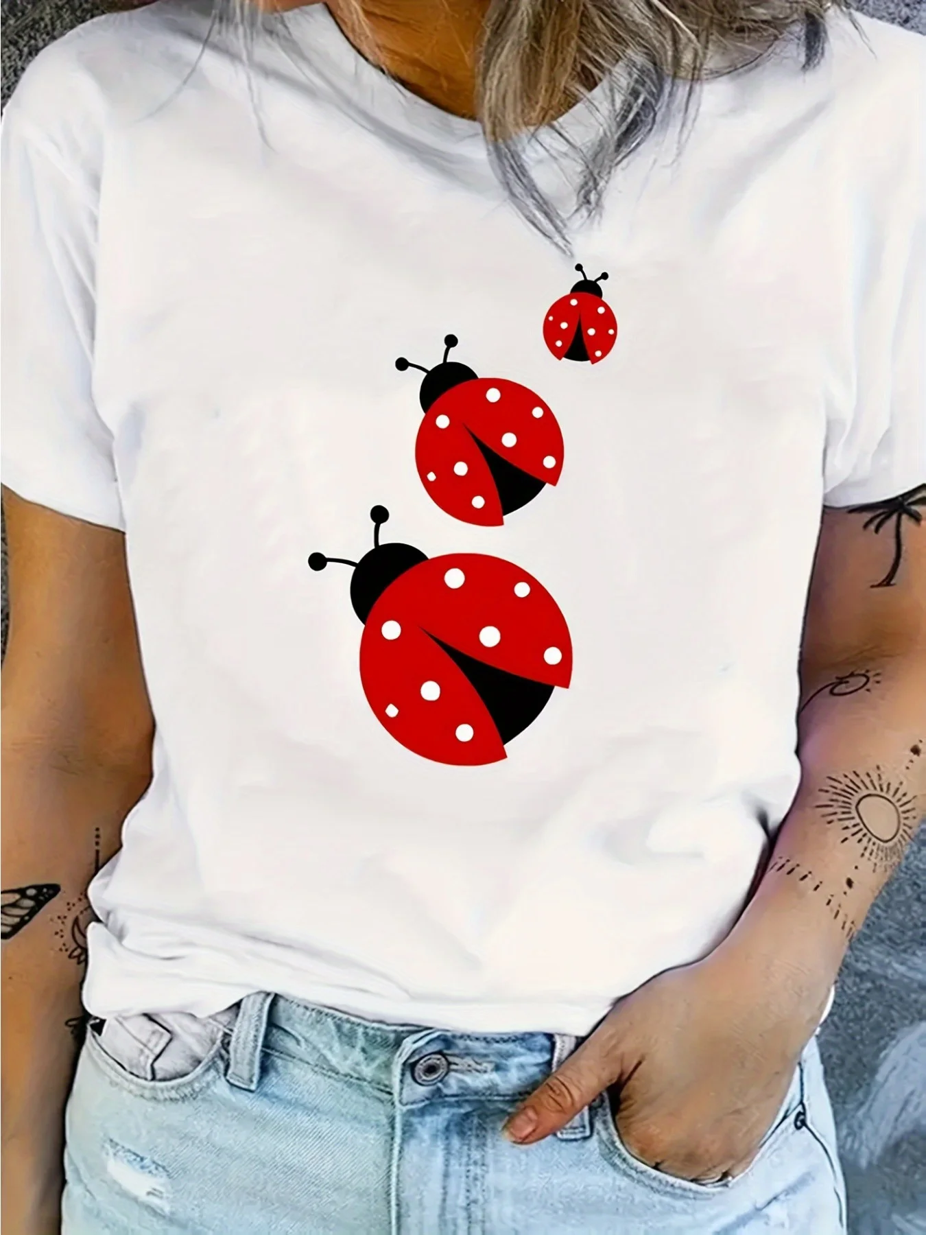 Ladies Fashion Ladybug Print T-Shirt Casual Crew Neck Short Sleeve Breathable Sleeved Harajuku Streetwear Aesthetic Clothes