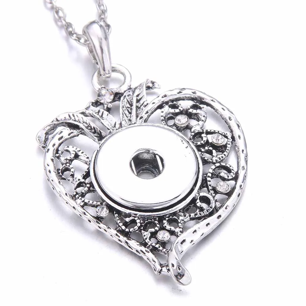 2022 New Love Heart Snap Button Jewelry Necklaces Rhinestone Crystal Snap Necklace Women DIY 18mm Snap Buttons Pendant Necklaces