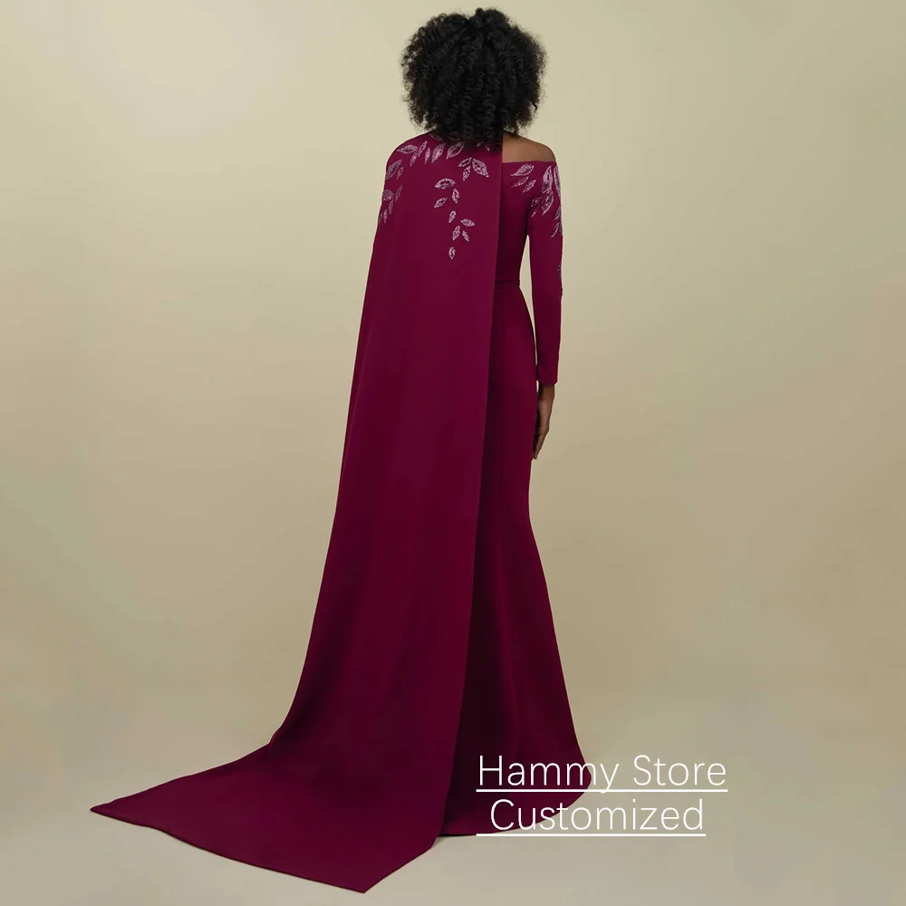 ชุดราตรีแบบอาหรับพร้อมผ้าคลุมไหล่แบบสั่งตัด แขนยาวข้างเดียว ประดับลูกปัดและเลื่อม ทรงเมอร์เมด พร้อมชายกระโปรงยาว