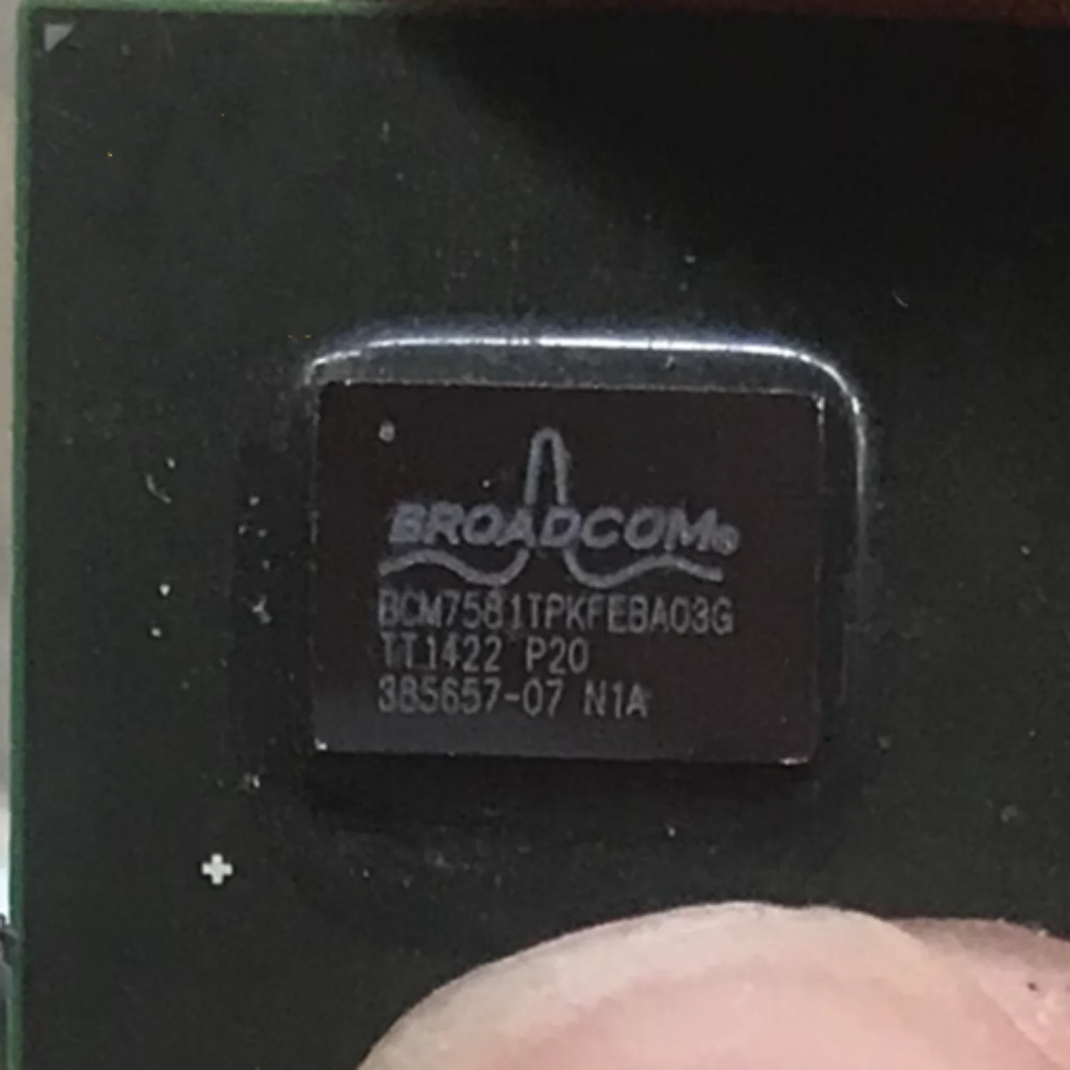 

1~10 шт./лот BCM7581TPKFEBA03G BCM7581 BGA 100% новый оригинал.