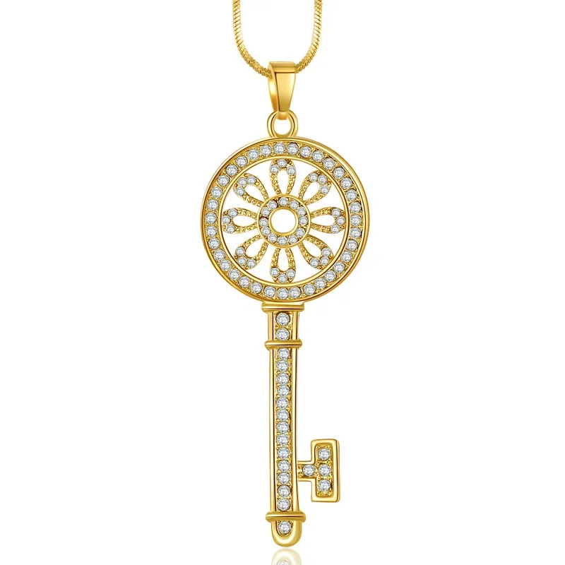 

This is a long and versatile retro key necklace suitable for women, paired with a secret key for finding love